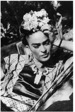 THOUGHTFUL FRIDA